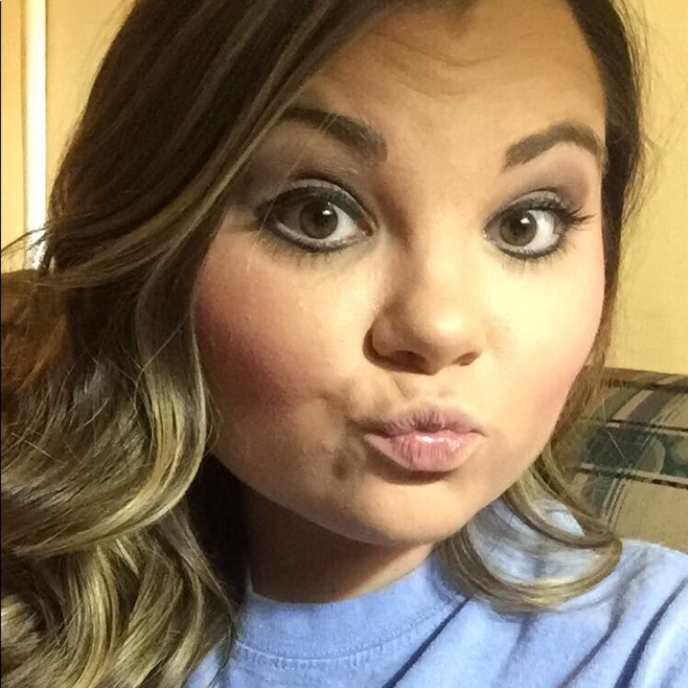 Meet your Posher, Madison